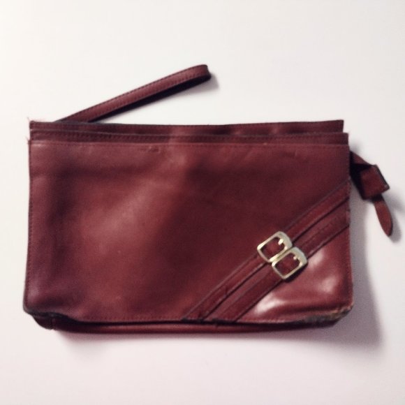 VINTAGE Burgundy Leather Wristlet Clutch ~ 3 Sections ~ Dbl. Buckle Strap Design - Picture 1 of 14